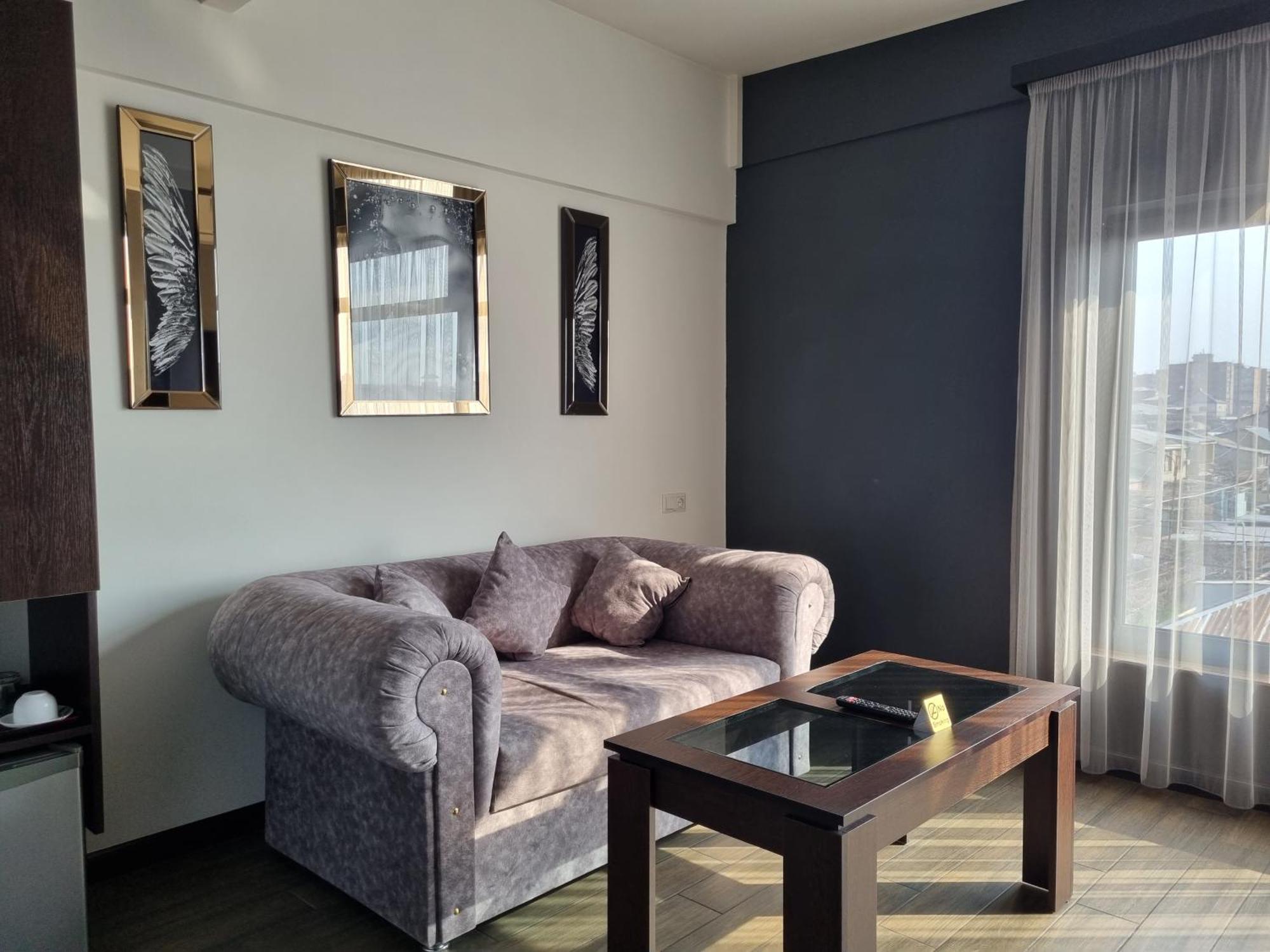 Day Inn Hotel Γιερεβάν Εξωτερικό φωτογραφία